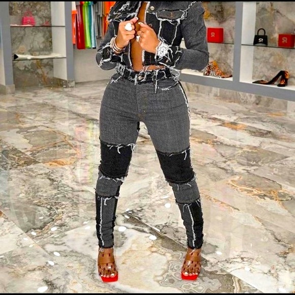 Two-Toned Patchwork Jeans - Picture 1 of 6